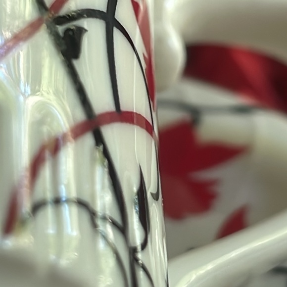 FINE PORCELAIN TEACUP AND SAUCER IN RED & BLACK - Picture 9 of 11